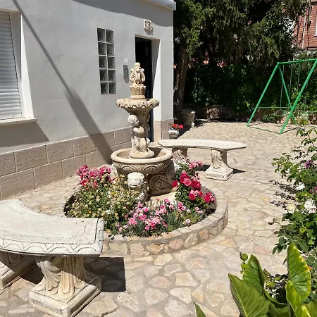 Apartment Paz Jardin-madrigueras